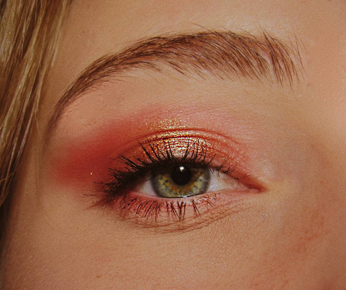 natural prom trend glowing skin prep with dewy finish