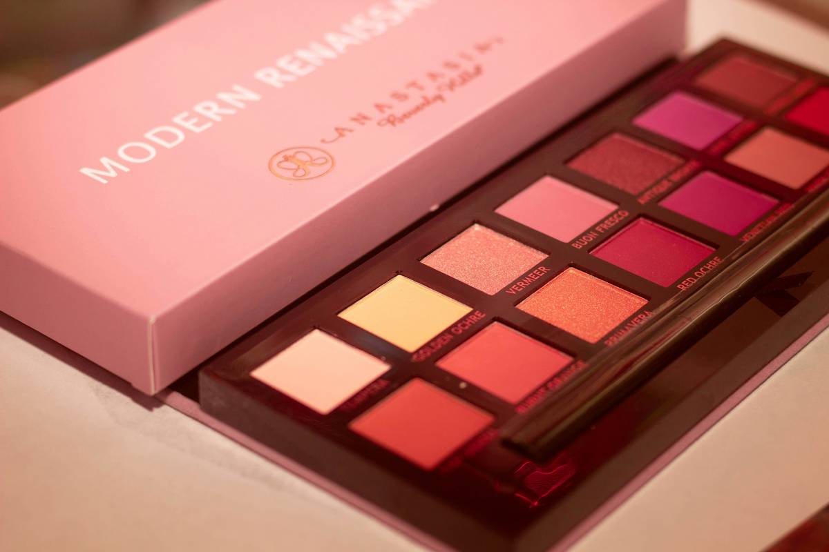 Timeless Evening Palette: 7 Proven Tips to Avoid Costly Prom Makeup Mistakes