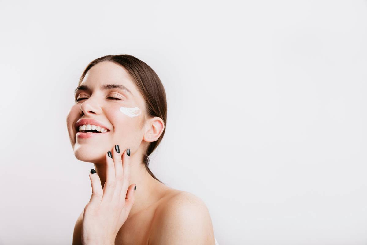 Vibrant Youthful Look: 7 Proven Tips to Avoid Costly Prom Makeup Mistakes